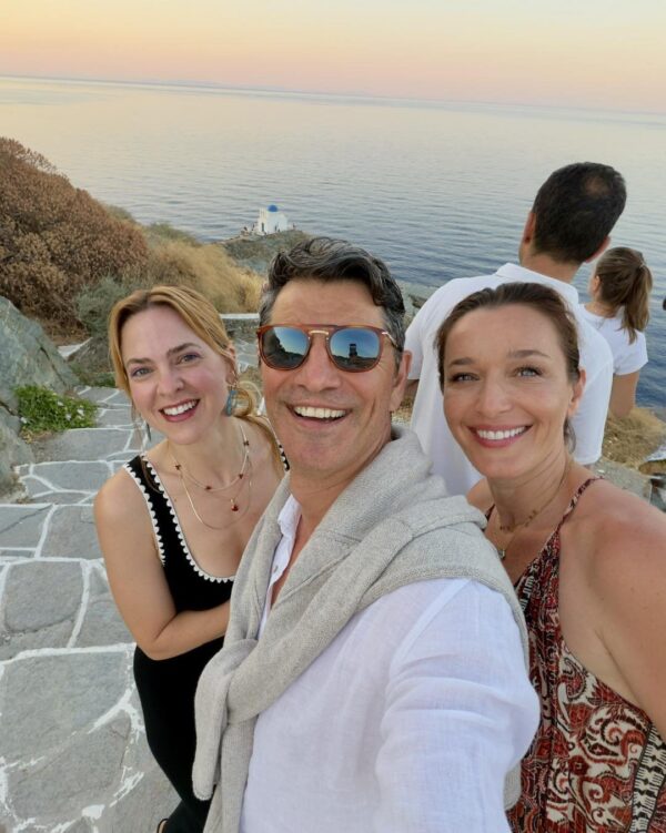 https://www.instagram.com/sakisrouvas/