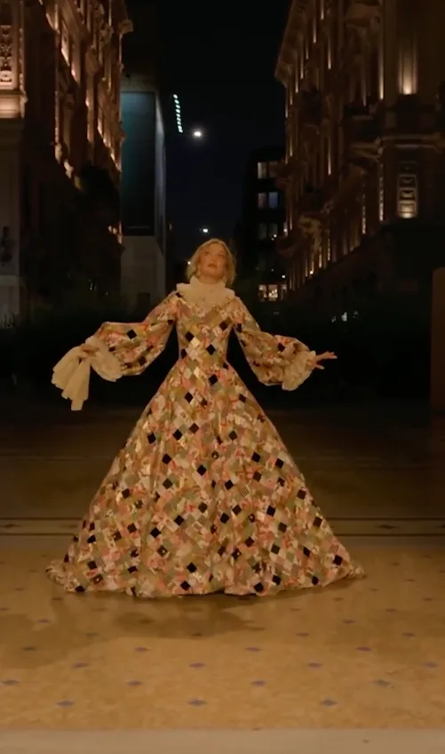 https://www.instagram.com/voguemagazine/