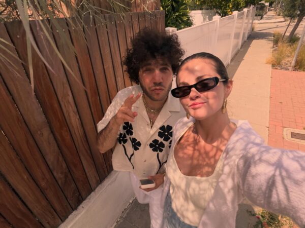 Benny Blanco: Αποκάλυψε πώς κατάφερε να κερδίσει τη Selena Gomez