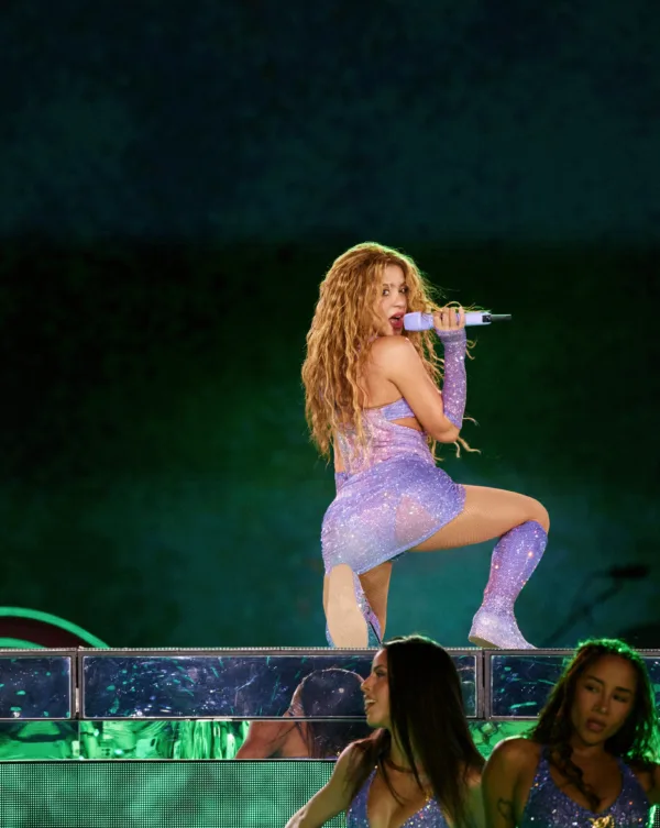 https://www.instagram.com/shakira/