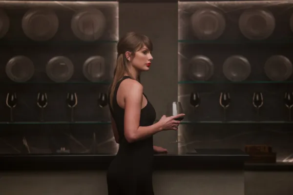 https://www.instagram.com/taylorswift/
