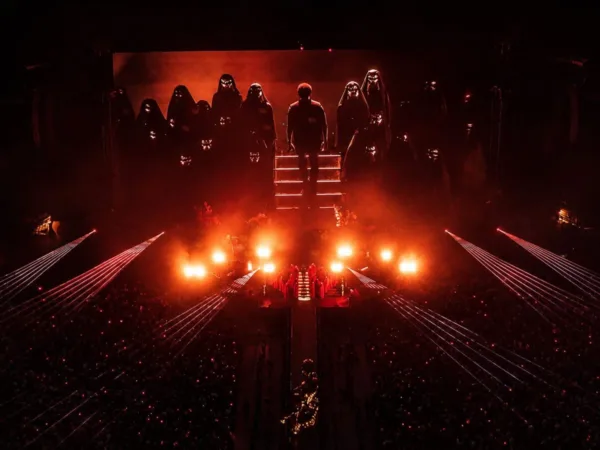 https://www.instagram.com/theweeknd/