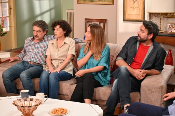 «Το σόι σου»: Ετοιμάσου για γέλια μέχρι δακρύων στην πιο τρελή πρεμιέρα