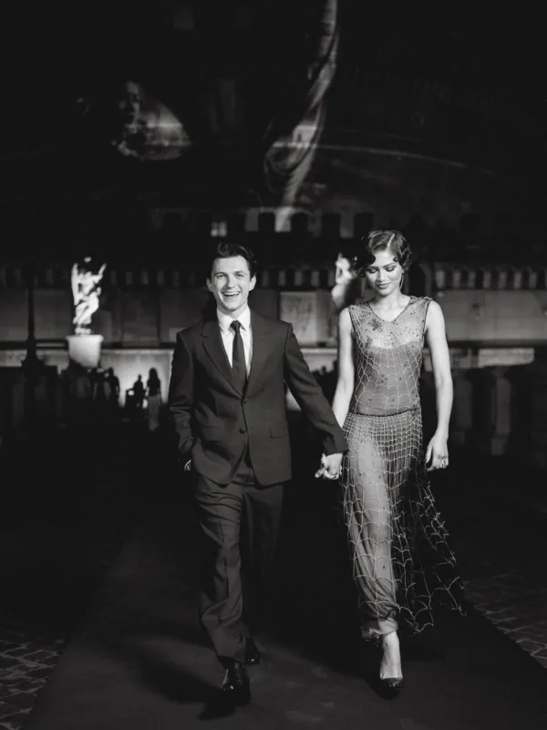 https://www.instagram.com/tomholland2013/