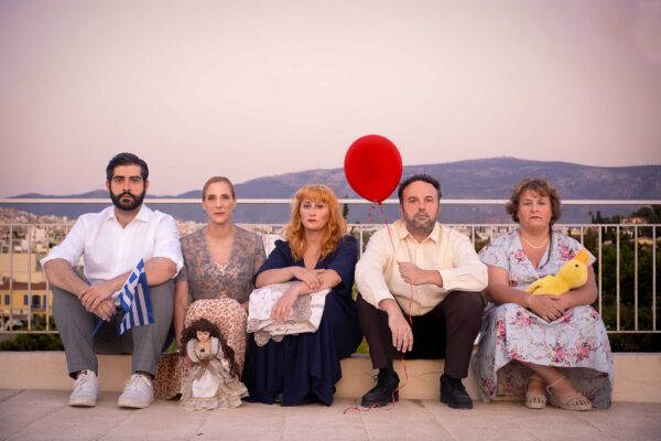 «Ζητούνται παιδιά από την Ελλάδα»: Η ιστορία χιλιάδων παιδιών στη σκηνή του Θεάτρου Nous