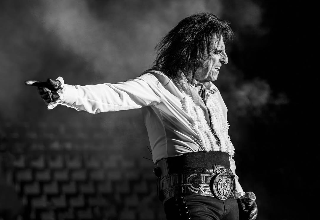 Alice Cooper: Η εξομολόγηση για τα σκοτεινά χρόνια του εθισμού του στις ουσίες