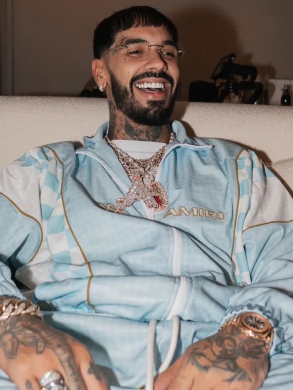 https://www.instagram.com/anuel/