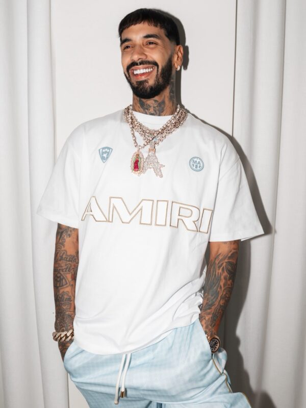 https://www.instagram.com/anuel/
