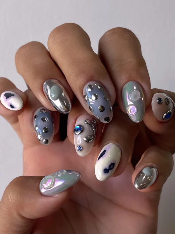 https://www.instagram.com/_nailsbyjulianna/