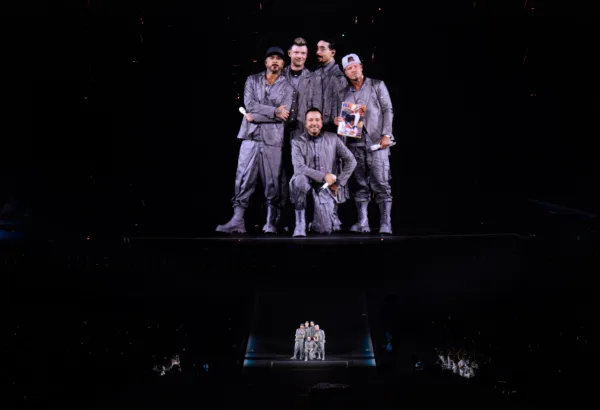 https://www.instagram.com/backstreetboys/