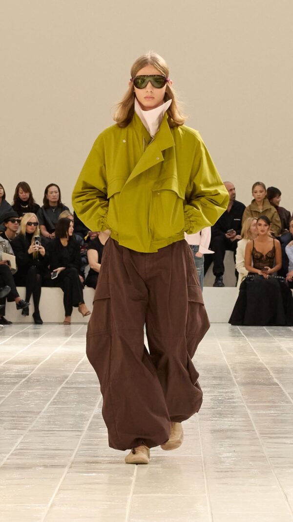 https://www.instagram.com/balenciaga/