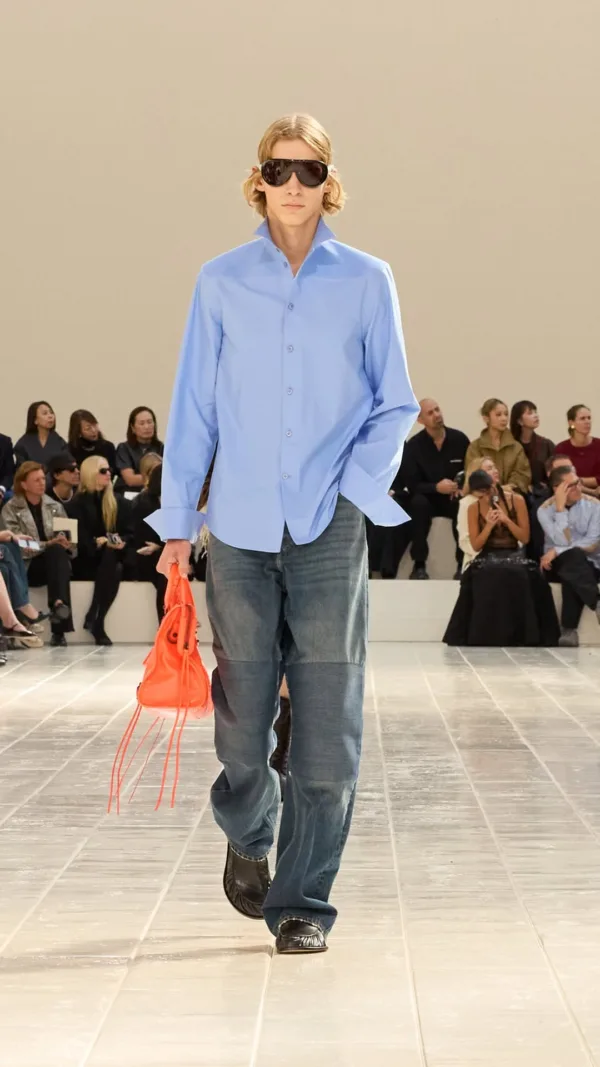 https://www.instagram.com/balenciaga/