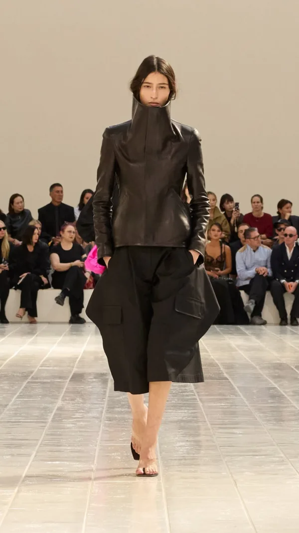 https://www.instagram.com/balenciaga/