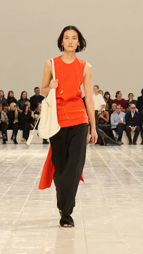 https://www.instagram.com/balenciaga/