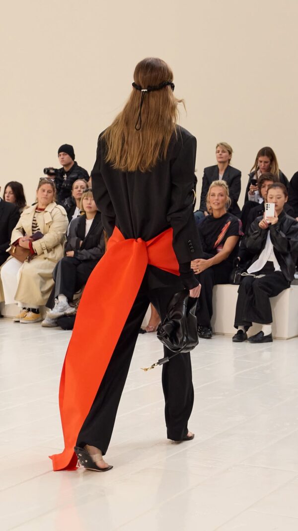 https://www.instagram.com/balenciaga/