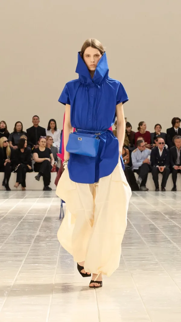 https://www.instagram.com/balenciaga/