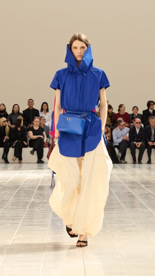 https://www.instagram.com/balenciaga/