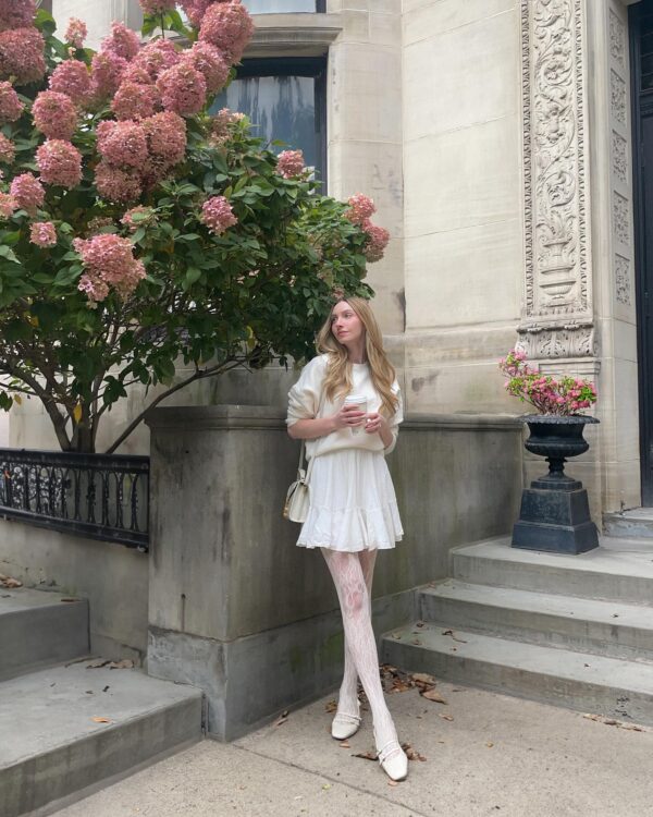 https://www.instagram.com/maevestyled/