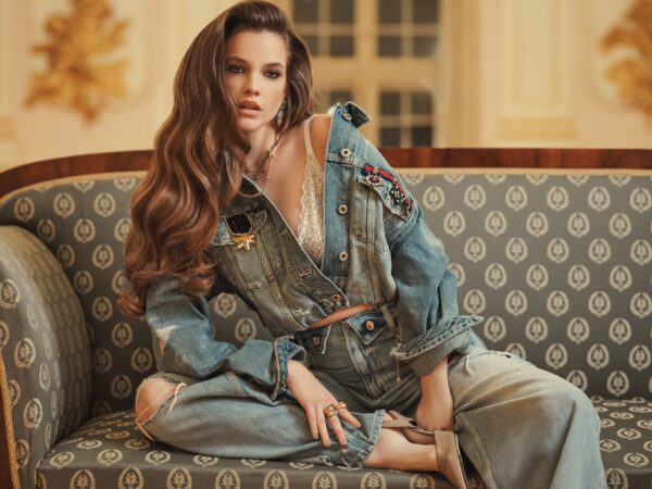 Barbara Palvin: Επέστρεψε στην πασαρέλα 1 μήνα μετά τη γέννηση της κόρης της!