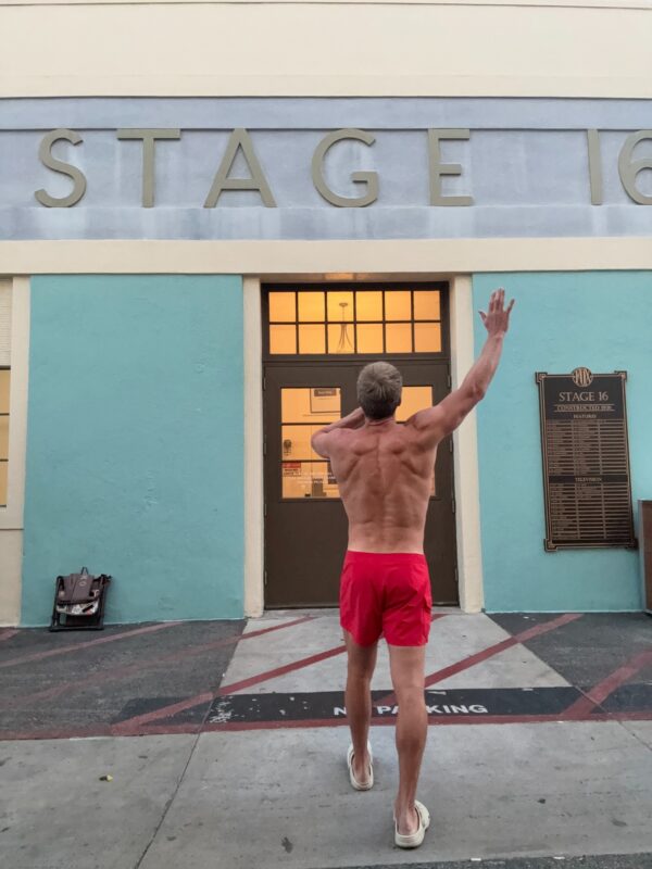 https://www.instagram.com/baywatchtv/