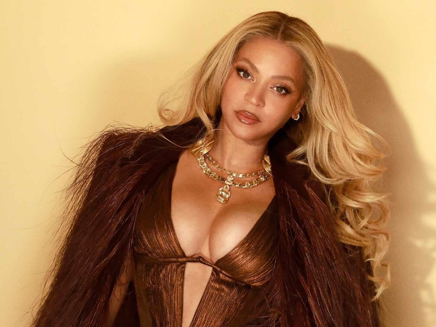 Η Beyoncé κατακτά και τον κόσμο της ομορφιάς – Το προϊόν μαλλιών που έγινε best-seller