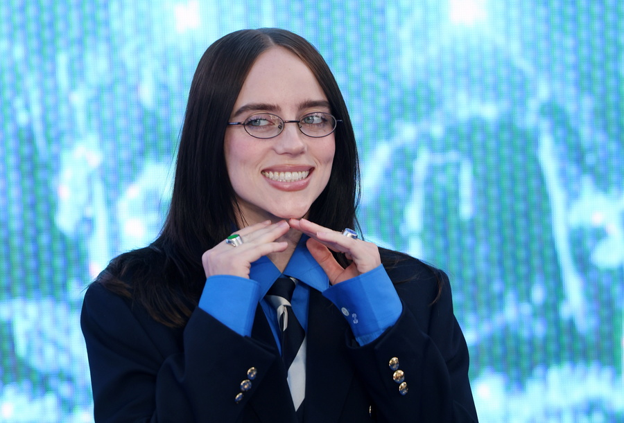 Η Billie Eilish ετοιμάζει το 4ο άλμπουμ της και μια γιγαντιαία περιοδεία!
