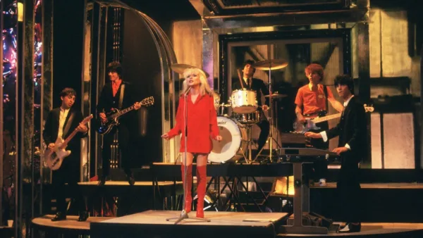 https://www.instagram.com/blondieofficial/