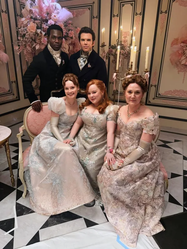 https://www.instagram.com/bridgertonnetflix/