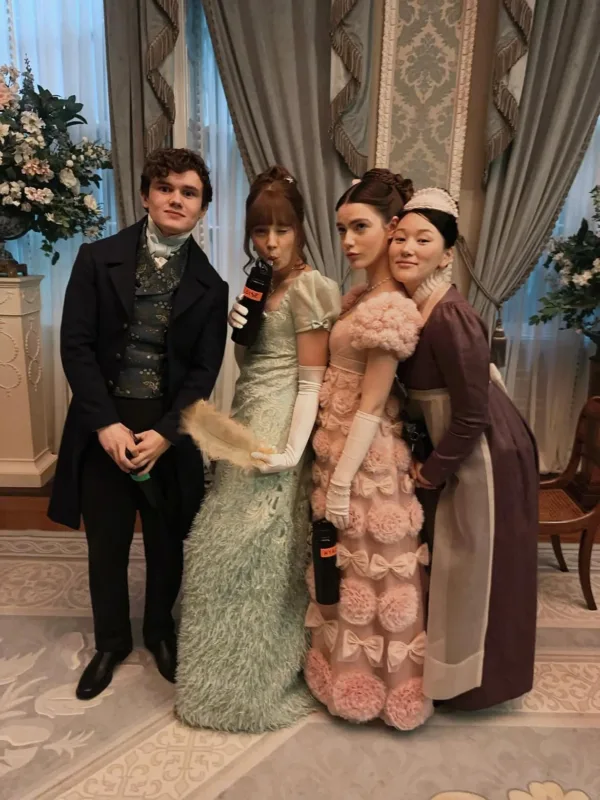 https://www.instagram.com/bridgertonnetflix/