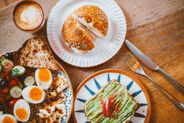Coffee date στο σπίτι: Πώς να φτιάξεις το τέλειο homemade brunch