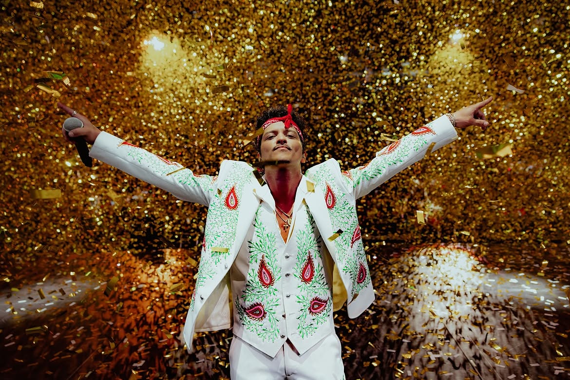 Bruno Mars: Η συναυλία του έγινε σκηνικό για μια πρόταση γάμου που έκλεψε την παράσταση