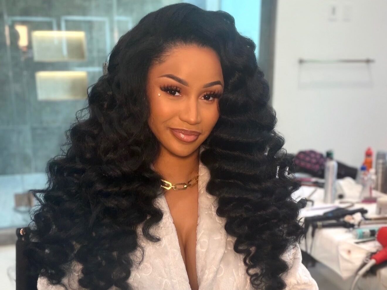 «Εστιάζω στον εαυτό μου»: Η Cardi B «γυρίζει σελίδα» μετά τις κόντρες στην hip-hop σκηνή
