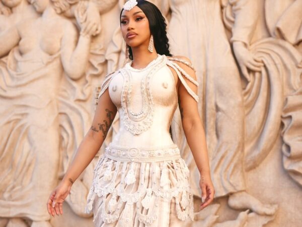 Cardi B: Το δυναμικό live στο Tiny Desk Concert του NPR