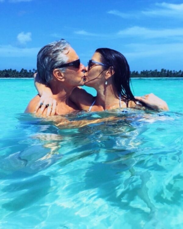 https://www.instagram.com/catherinezetajones/