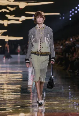 https://www.instagram.com/chanelofficial/