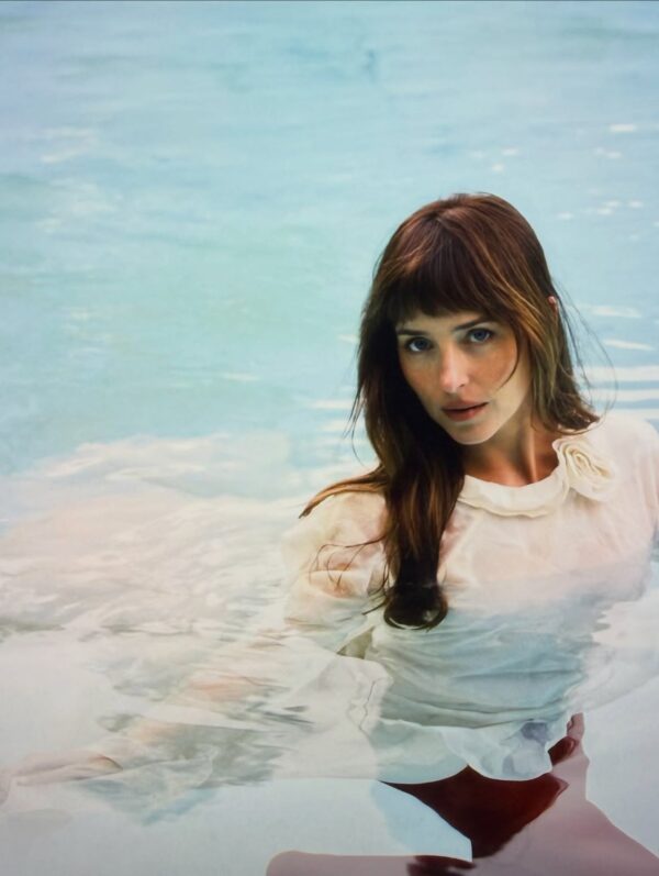 https://www.instagram.com/dakotajohnson
