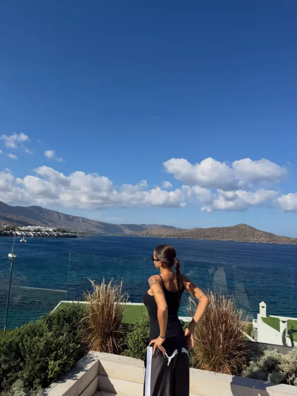 https://www.instagram.com/darnadude