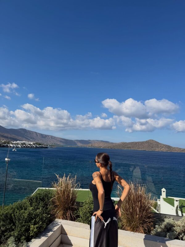 https://www.instagram.com/darnadude