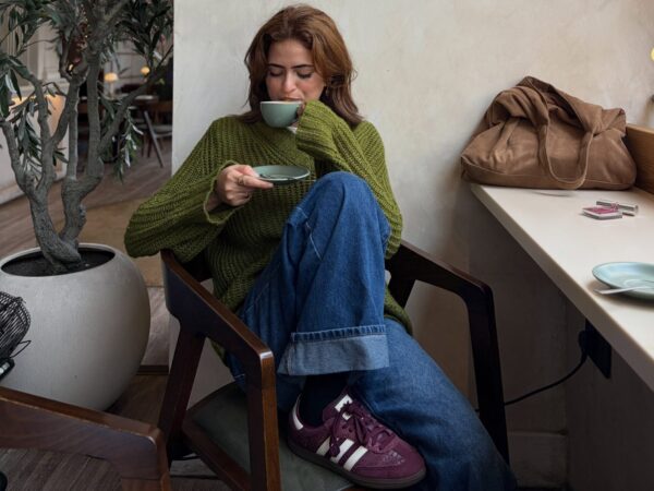 6 τρόποι να αναβαθμίσεις το πουλόβερ σου με έμπνευση από το γαλλικό street style