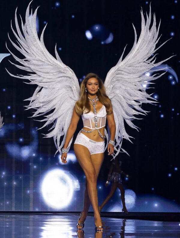 https://www.instagram.com/gigihadid/?hl=el