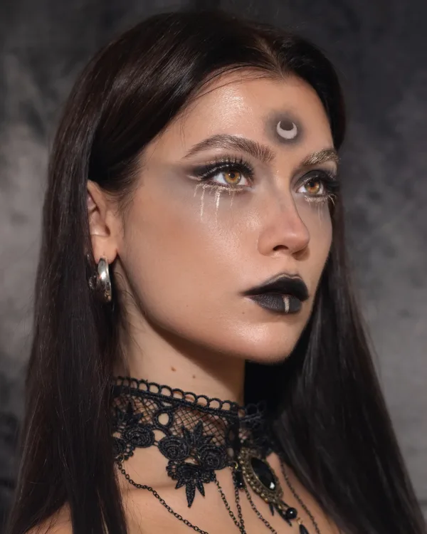 https://www.instagram.com/betti_lendvai/