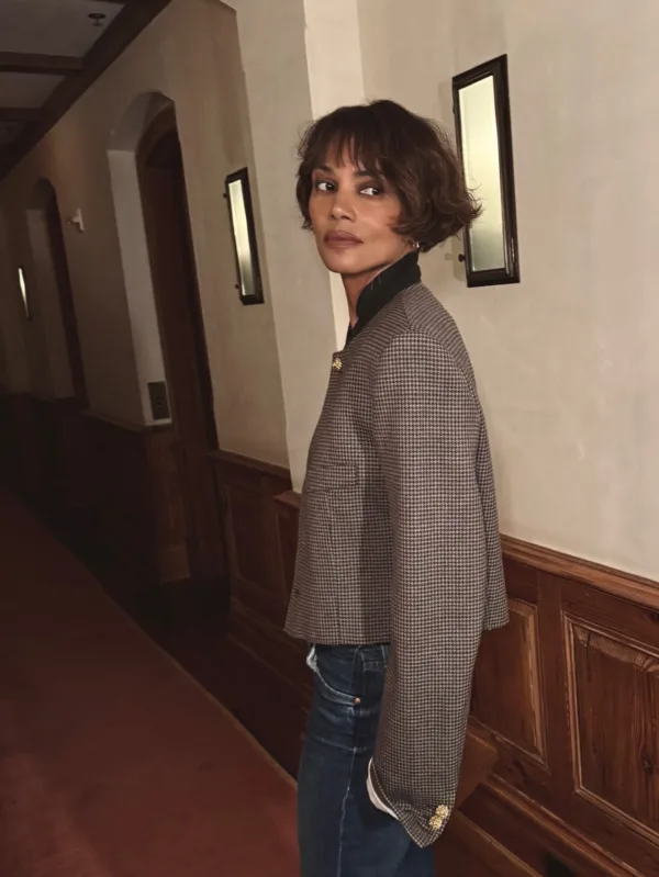 https://www.instagram.com/halleberry/