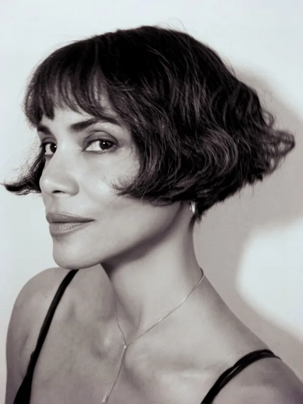https://www.instagram.com/halleberry/