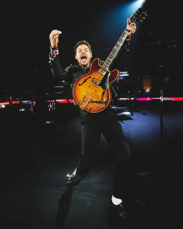 https://www.instagram.com/harrystyles/