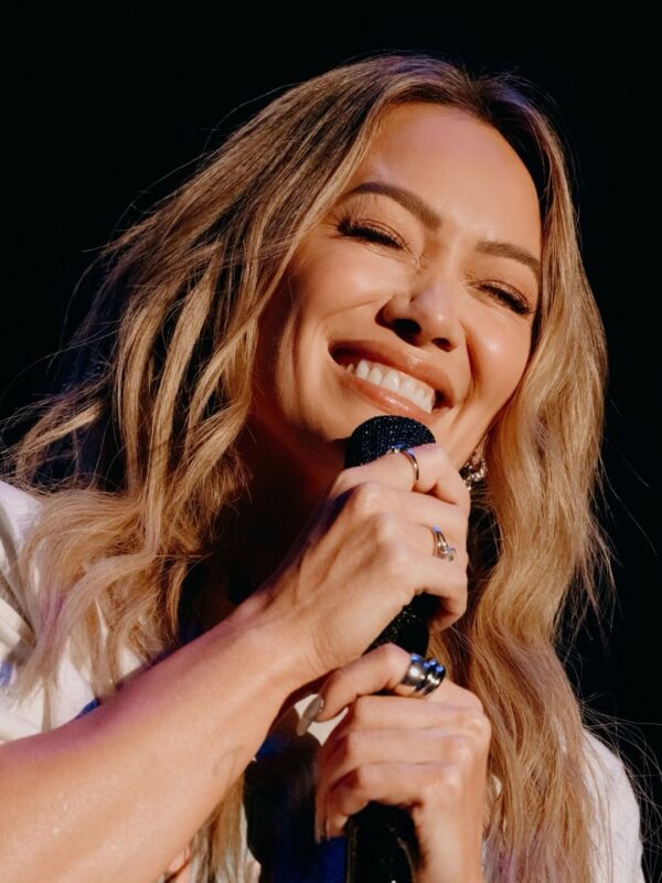 https://www.instagram.com/hilaryduff/