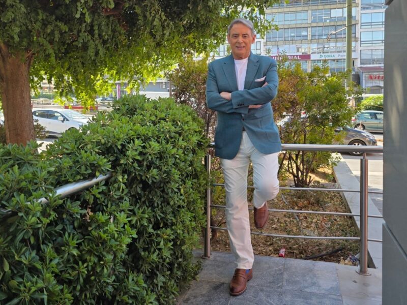 «Από τύχη σώθηκα 3 φορές»: Η αποκάλυψη του Ιορδάνη Χασαπόπουλου στο «Talk to MAD»
