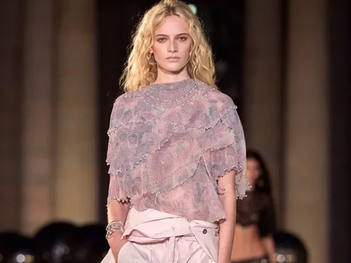 Η Isabel Marant μάς ταξιδεύει στο Los Angeles για τη Spring/Summer 2027 συλλογή