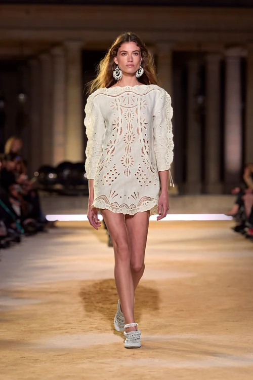 https://isabelmarant.com/