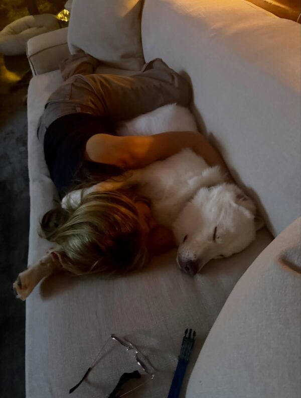 https://www.instagram.com/jenniferaniston