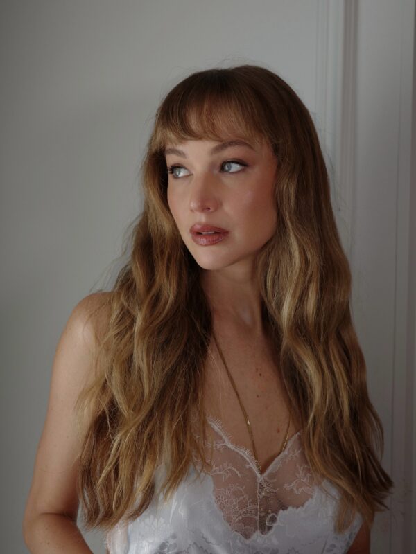 https://www.instagram.com/shaynagold/